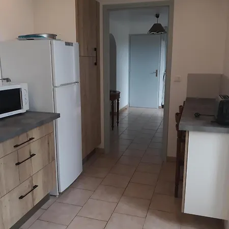 펜션 Typique Sud Charente, 2 Chambres, Terrasse, Animaux Acceptes, Proche Circuits Randonnees - Fr-1-653-78