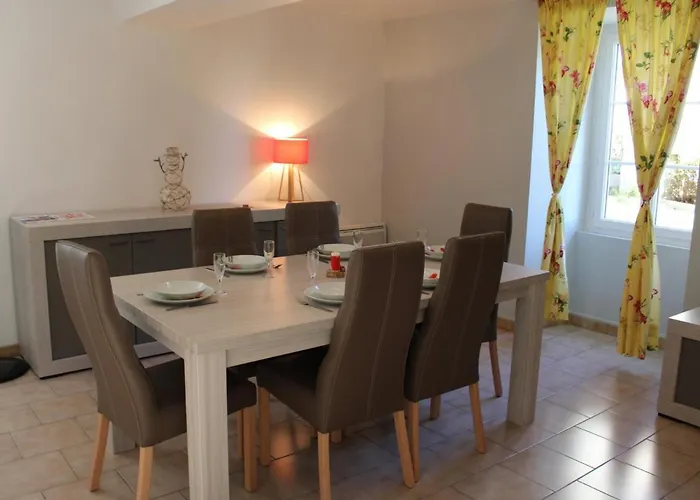 Familial Au Coeur Du Village, Animaux Admis - Fr-1-653-78 *